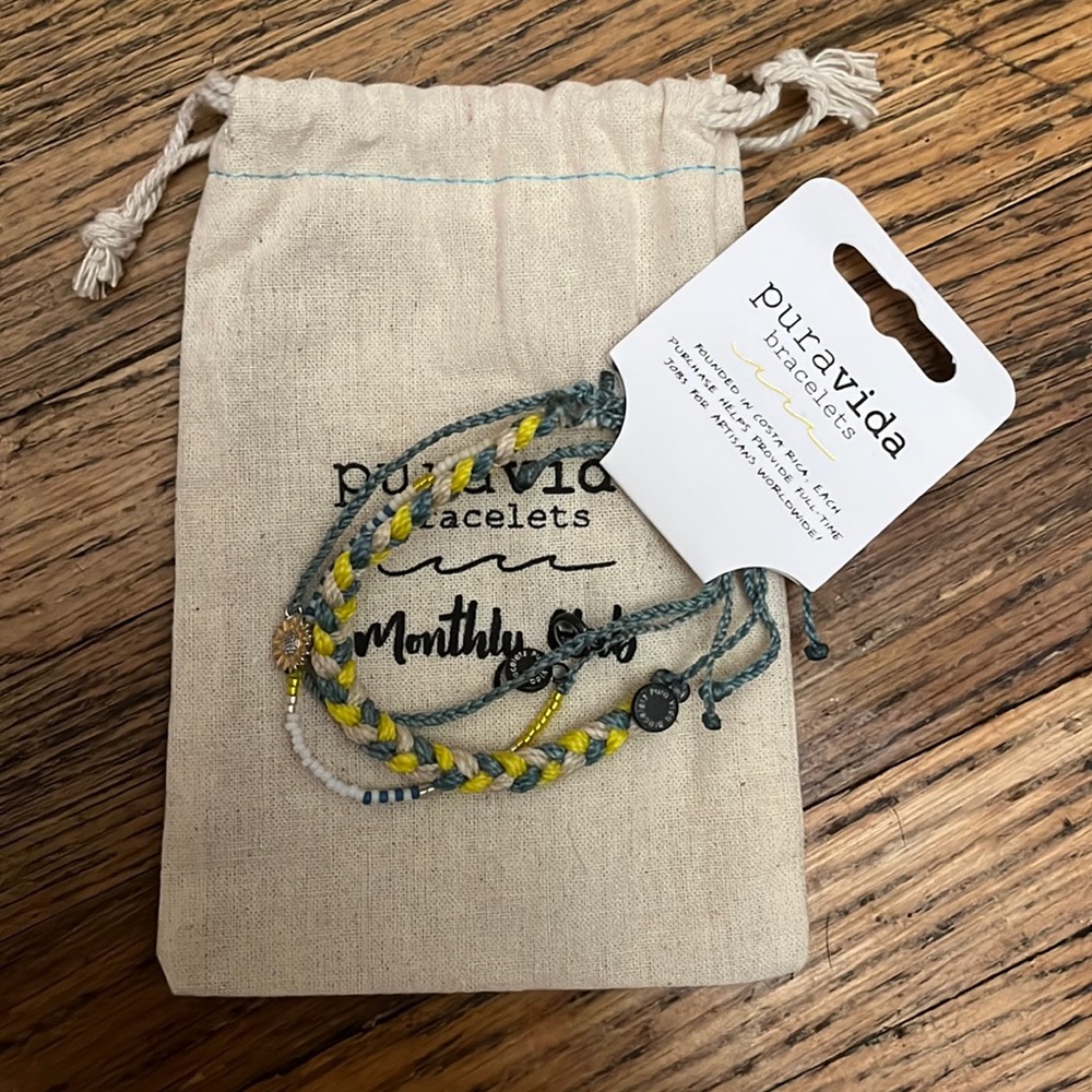 NWT Puravida 3 Bracelet Pack w/Jewelry Pouch in Seafoam Blue and Yellow.